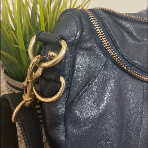 Matt by Matt & Nat Crossbody Bag - Picture 4 of 13